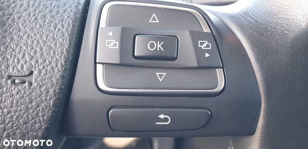 Volkswagen Passat Variant 2.0 TDI DSG BlueMotion Technology Exclusive - 30