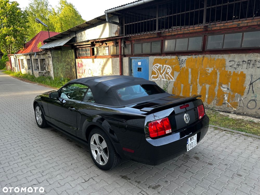 Ford Mustang - 7