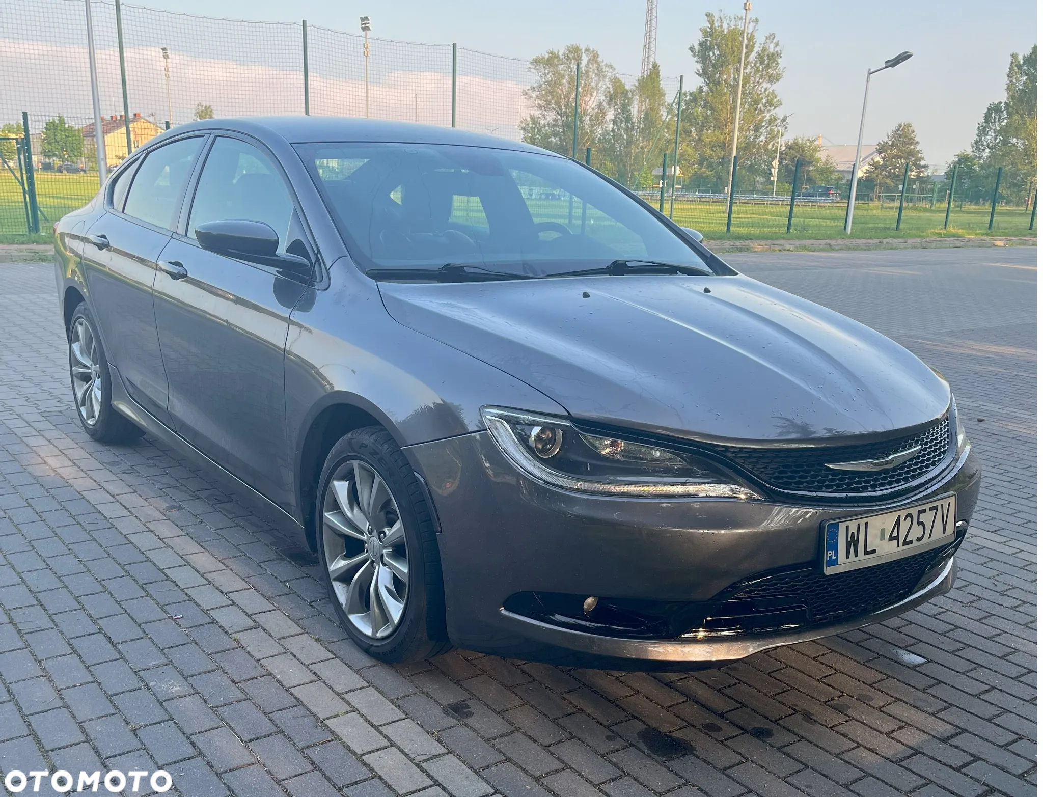 Chrysler 200 - 7
