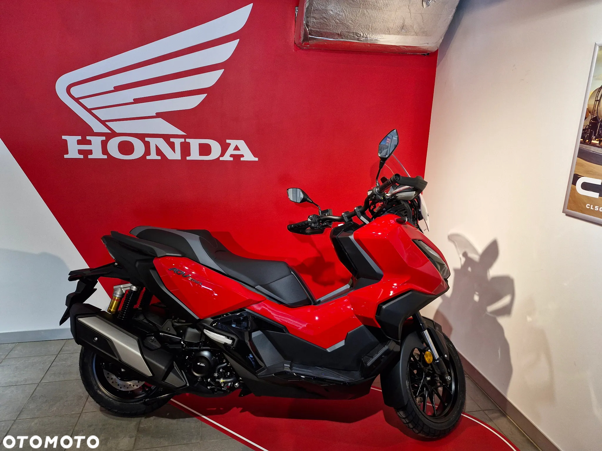 Honda ADV350 - 5