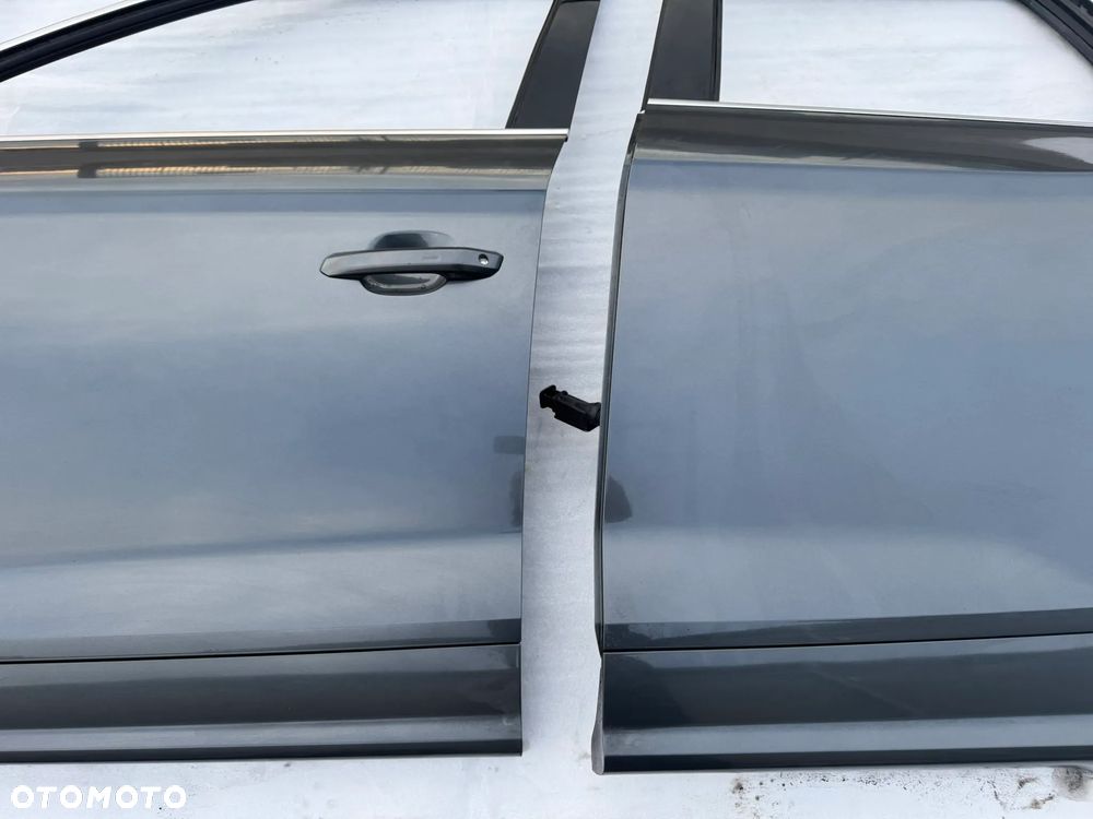 Audi Q5 80A drzwi przód tył lewe LZ7S - 4