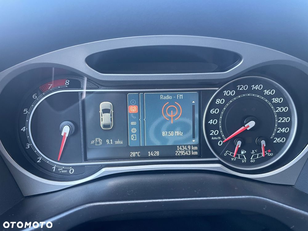 Ford Mondeo - 28