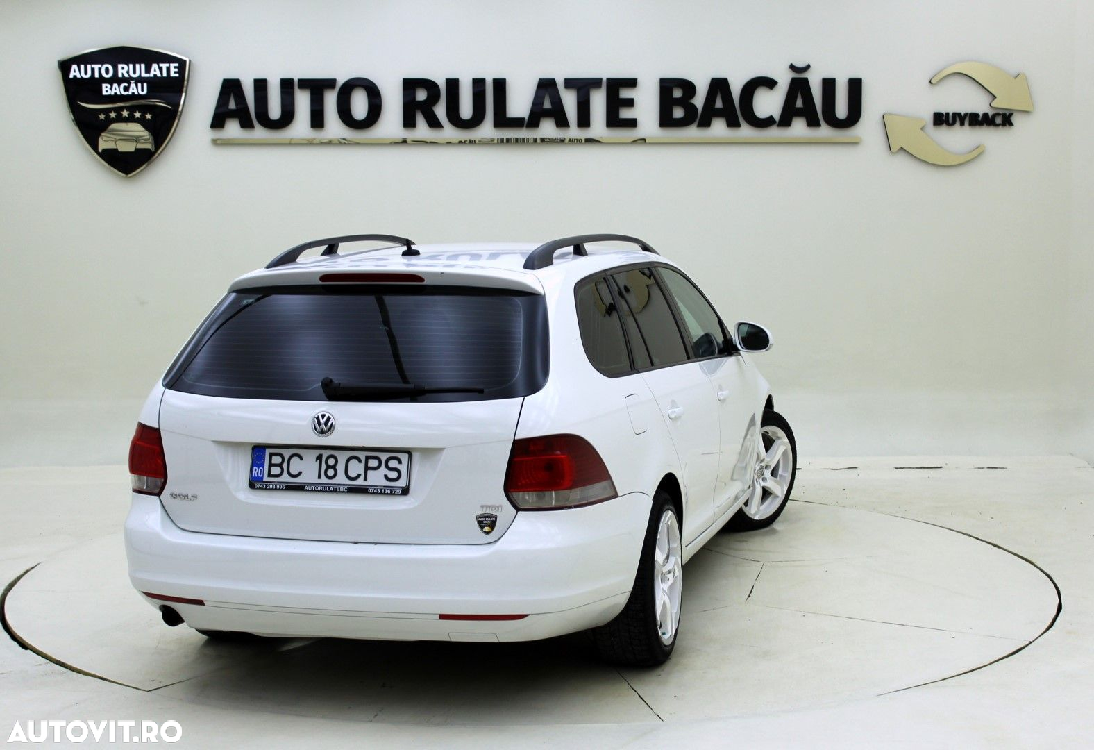 Volkswagen Golf - 6