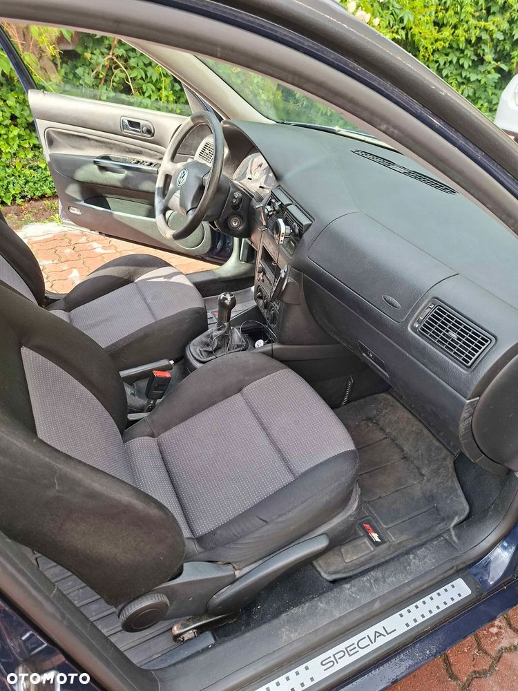Volkswagen Golf - 3