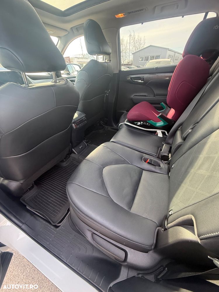 Toyota Highlander 2.5 Hybrid Luxury - 16