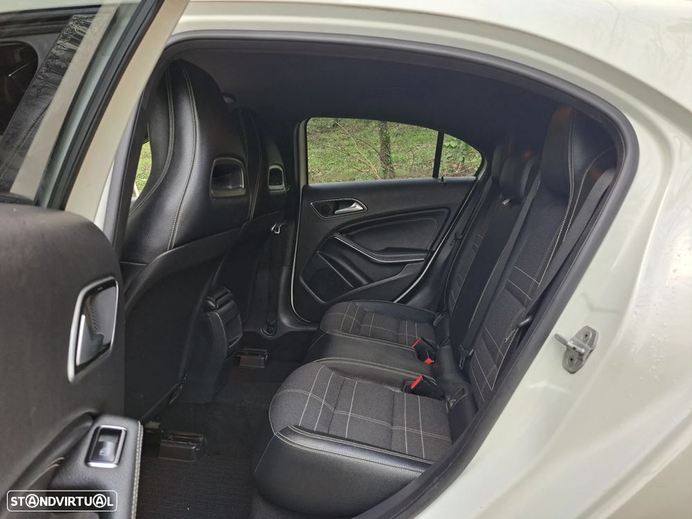 Mercedes-Benz A 180 CDI (BlueEFFICIENCY) Urban - 20