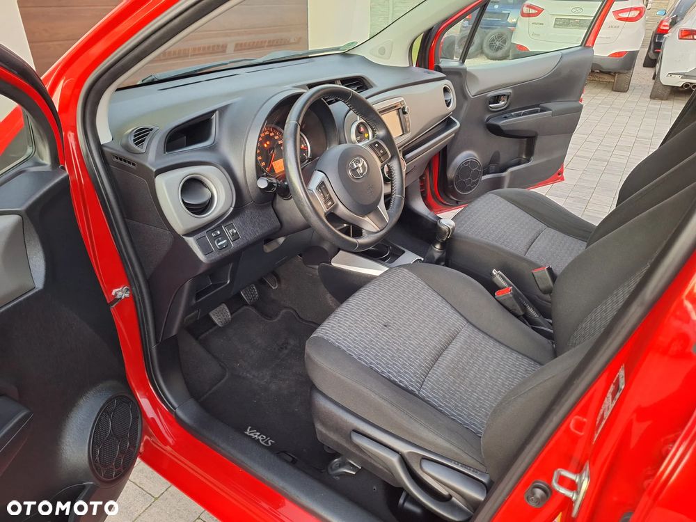 Toyota Yaris 1.0 Premium - 12