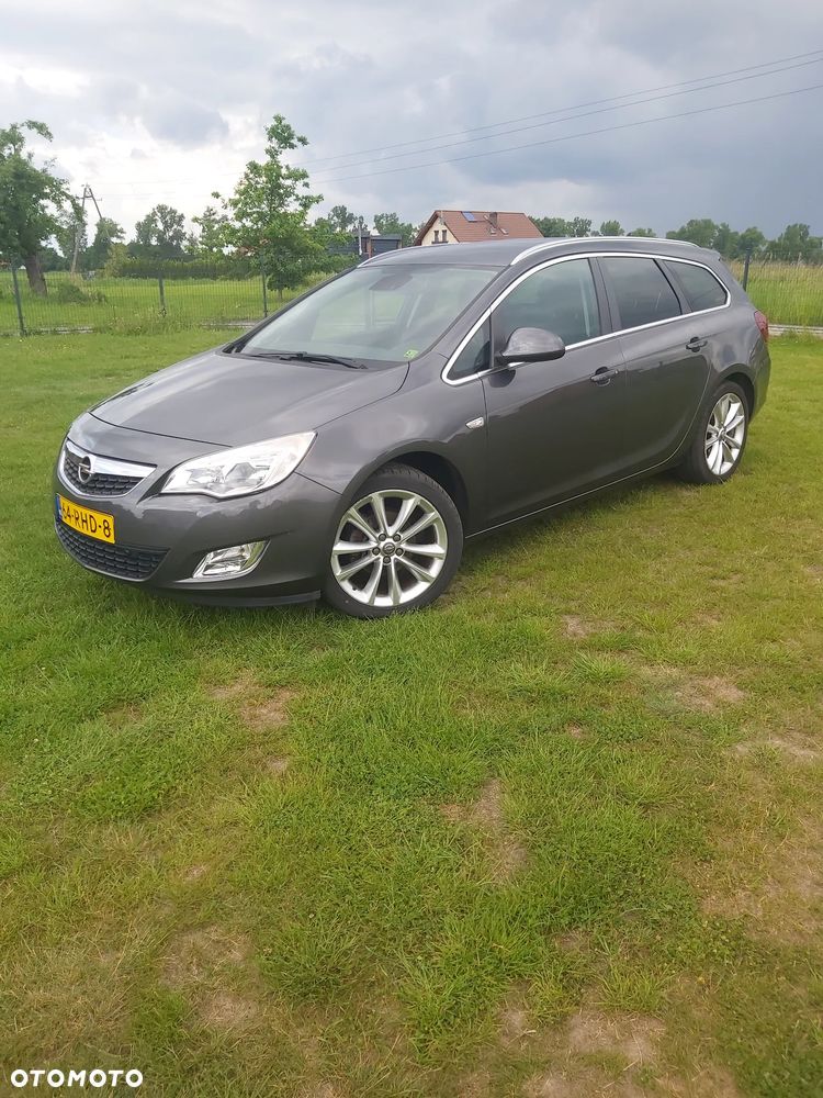 Opel Astra 1.4 Turbo Cosmo - 17