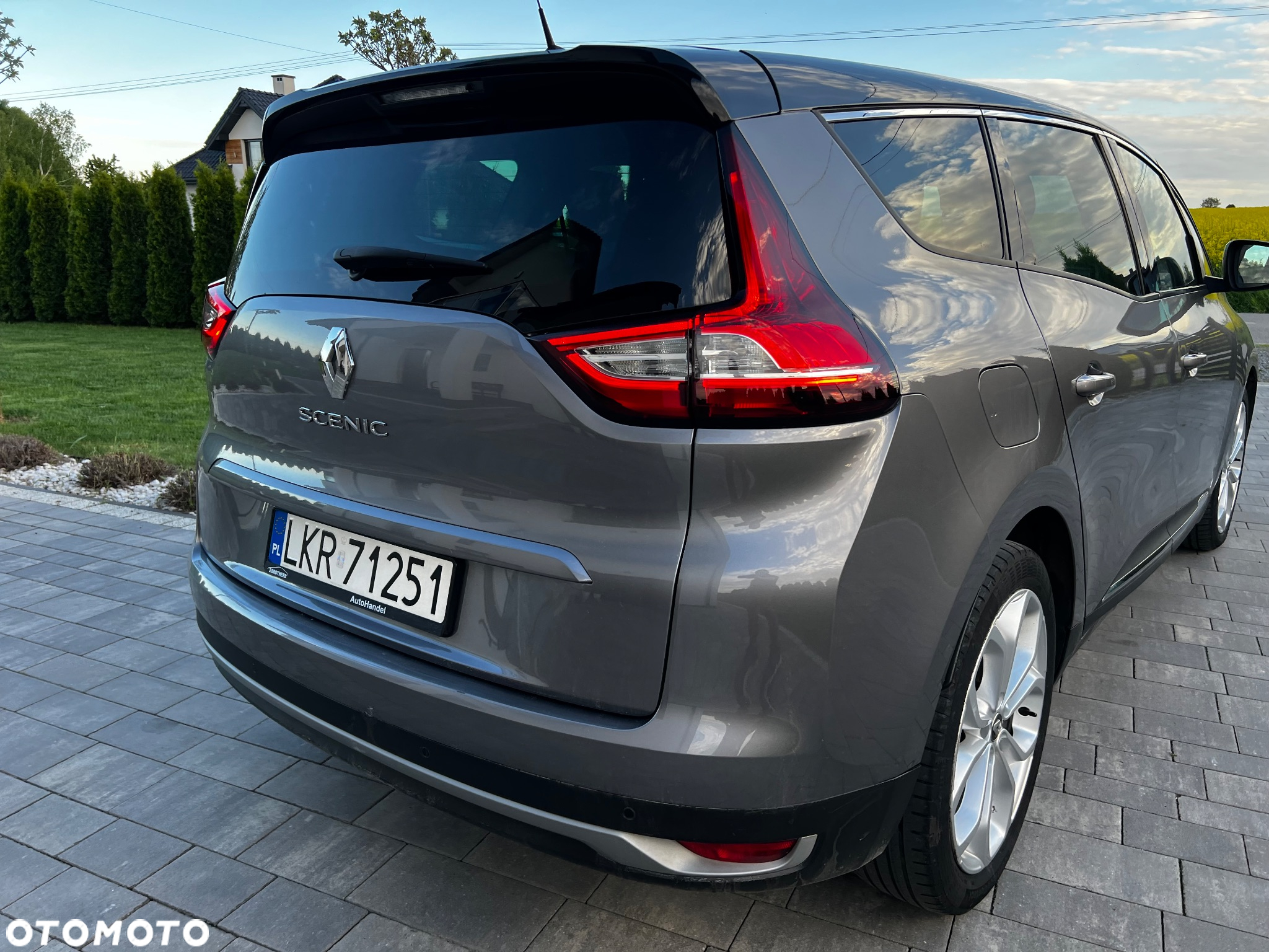 Renault Scenic - 11