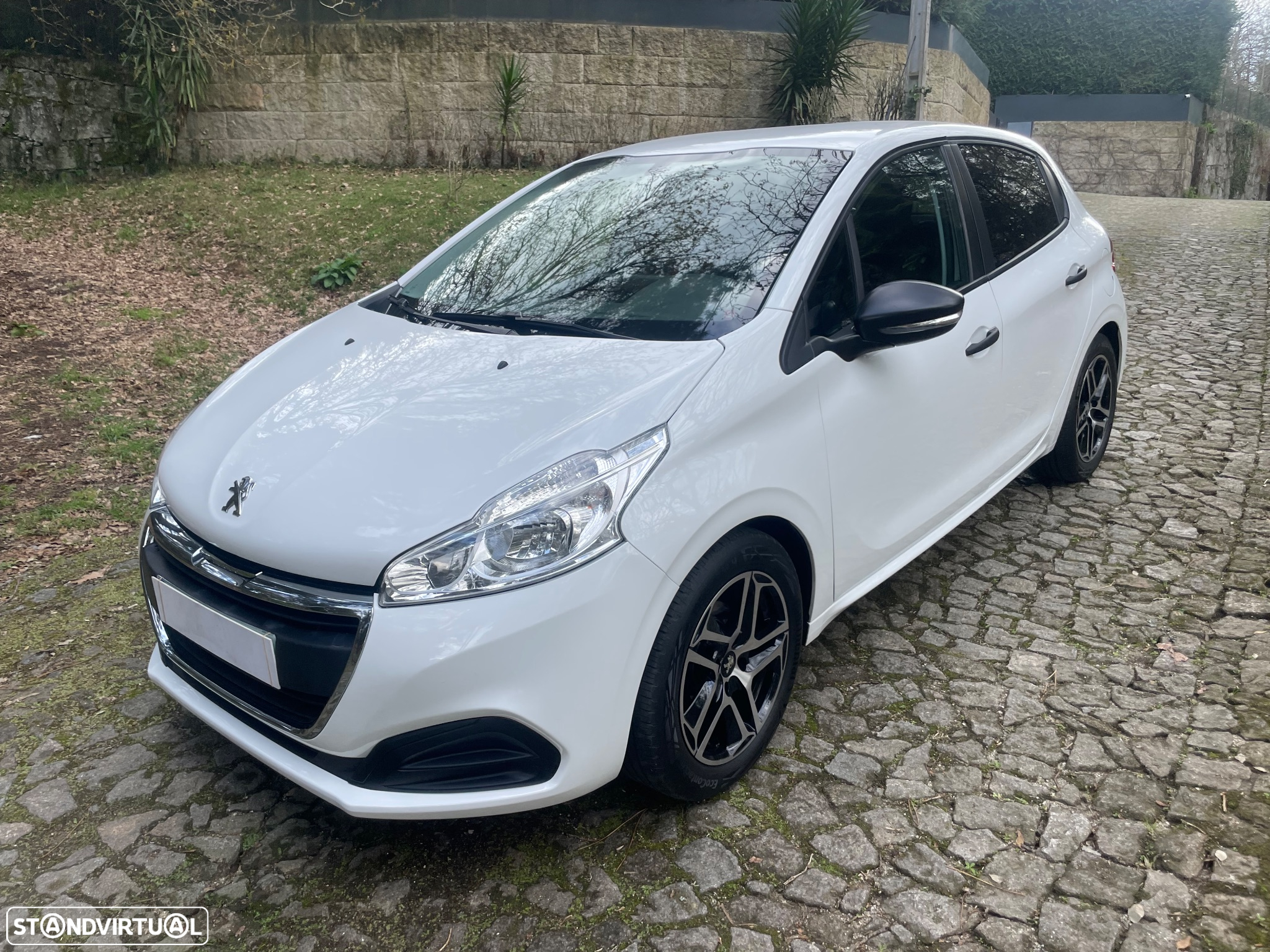 Peugeot 208 e-HDi FAP 92 Stop&Start Style - 4