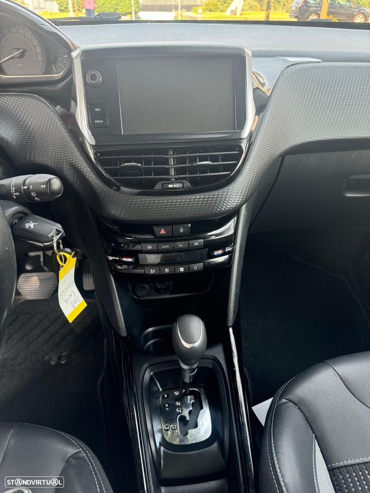 Peugeot 2008 PureTech 110 Stop&Start EAT6 Allure - 7