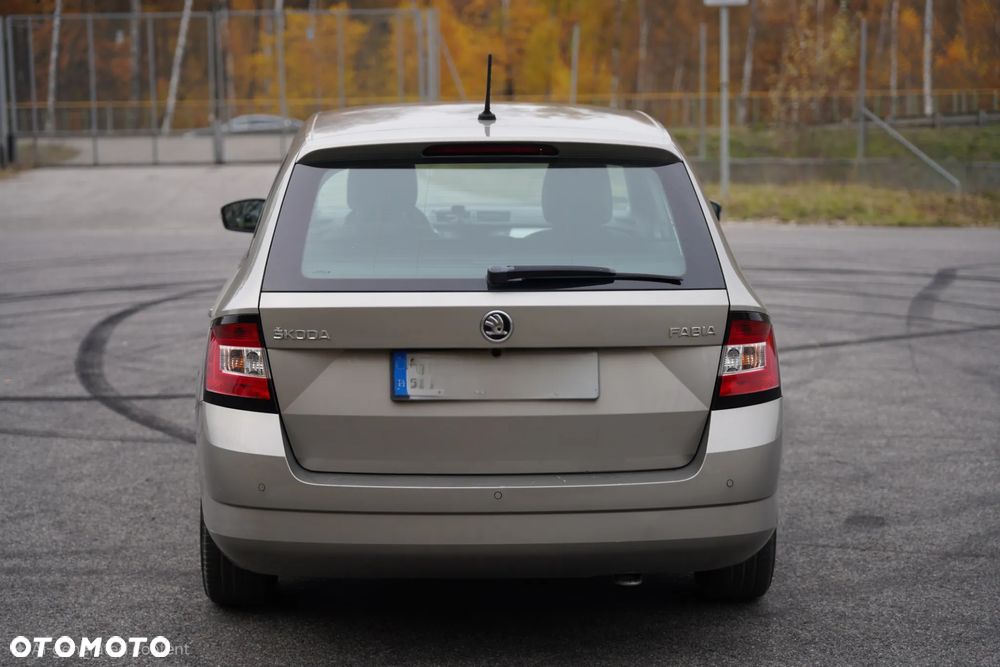 Skoda Fabia 1.2 TSI Ambition - 6