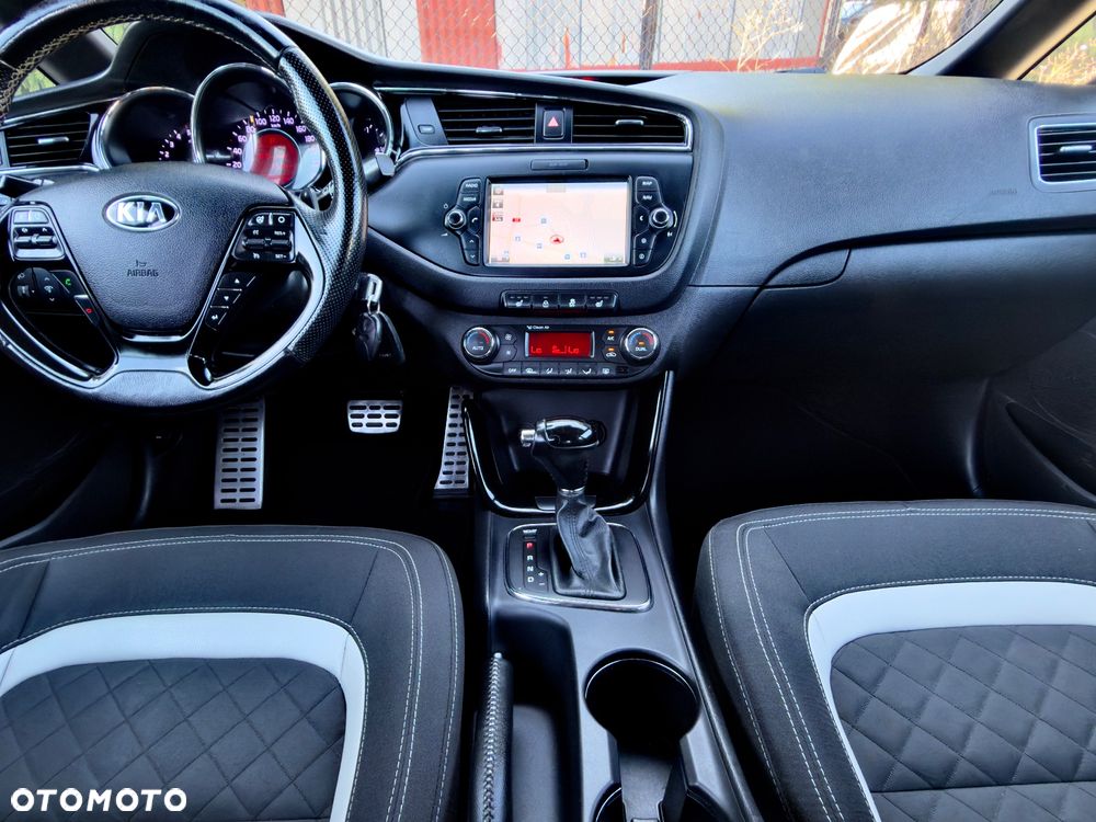 Kia Ceed 1.6 CRDi 136 DCT ISG GT Line - 29
