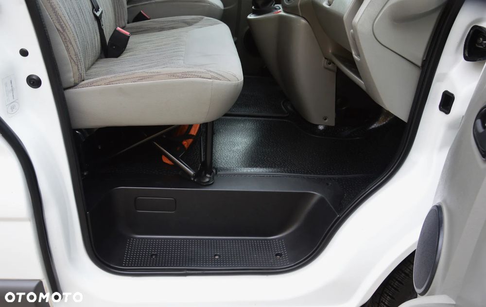 Nissan Primastar - 33