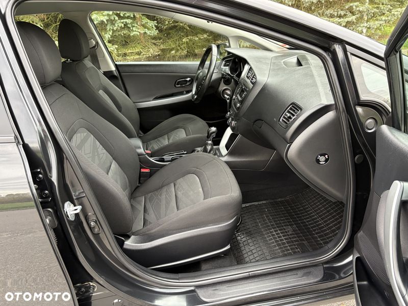 Kia Ceed 1.6 GDI Dream Team Edition - 9