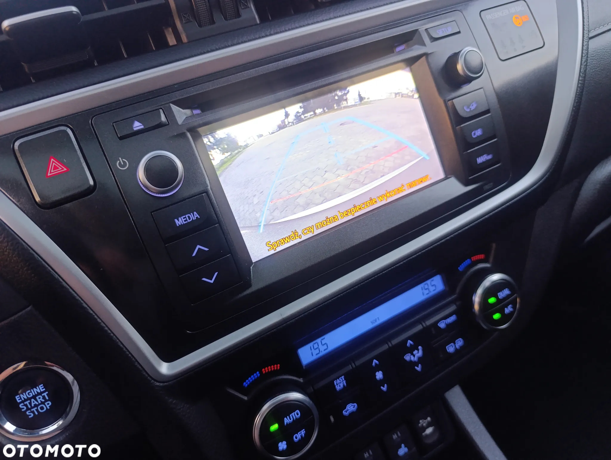Toyota Auris 1.6 Valvematic Multidrive S Executive - 33
