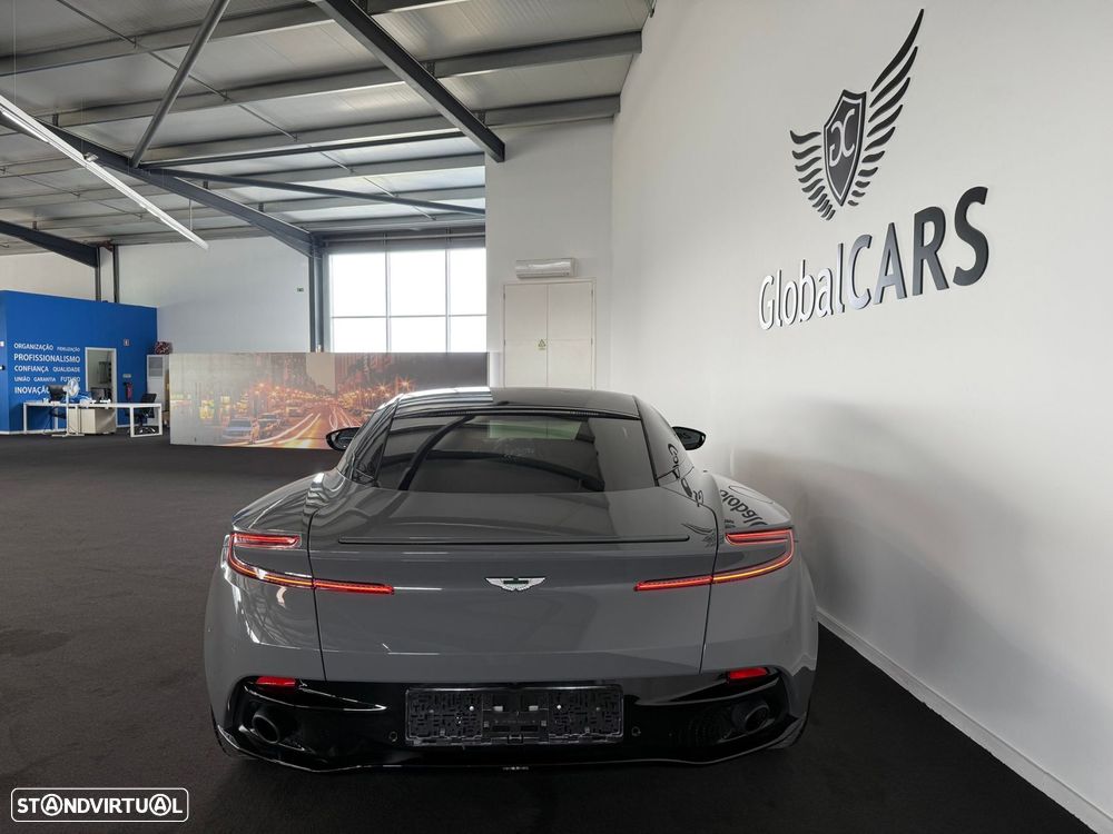 Aston Martin DB11 Coupé V8 Auto - 12