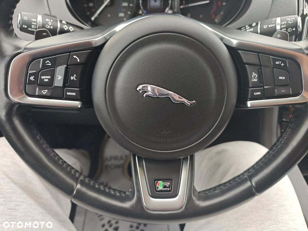 Jaguar F-Pace 2.0 i4D AWD R-Sport - 19