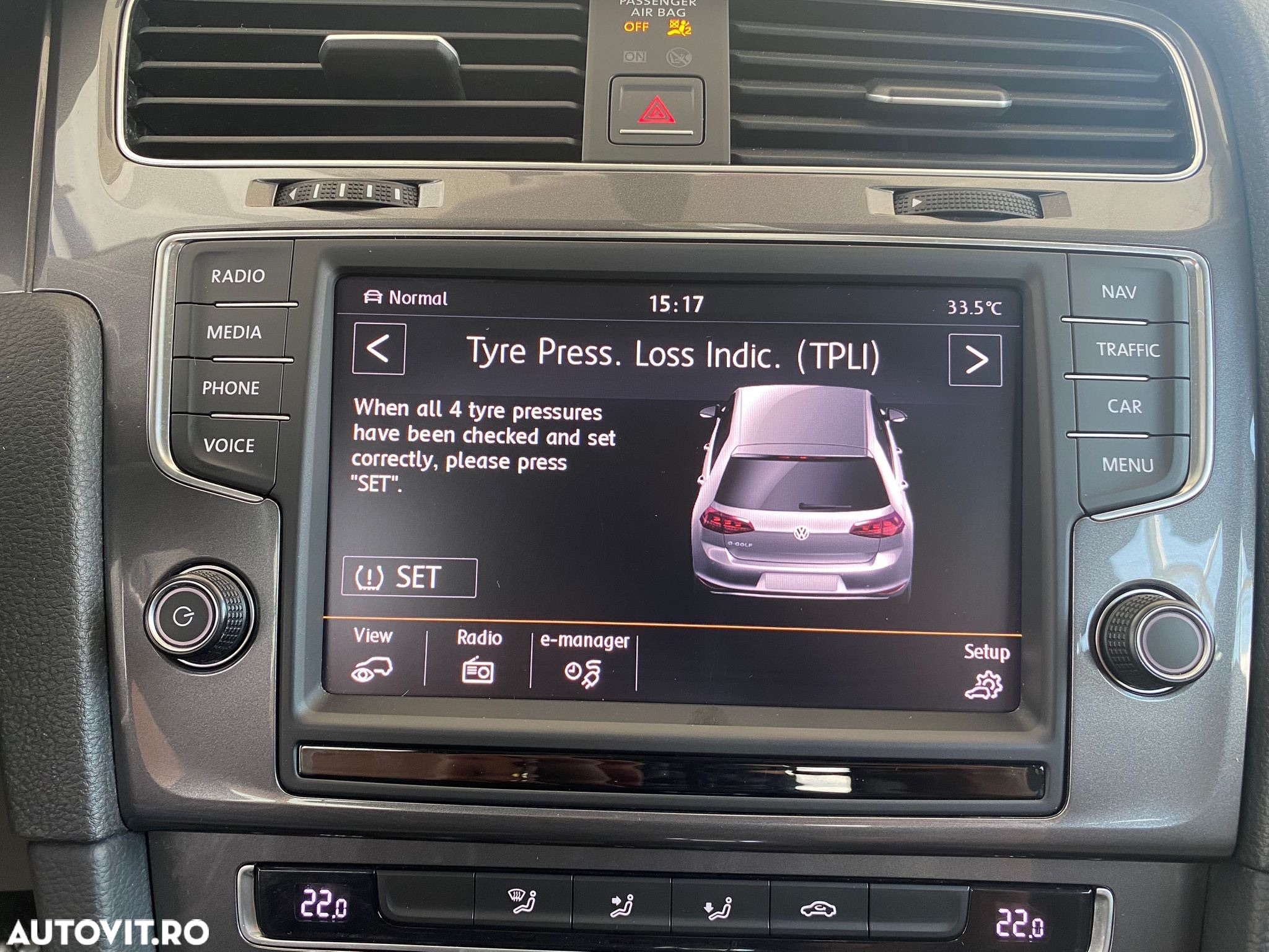 Volkswagen e-Golf - 24