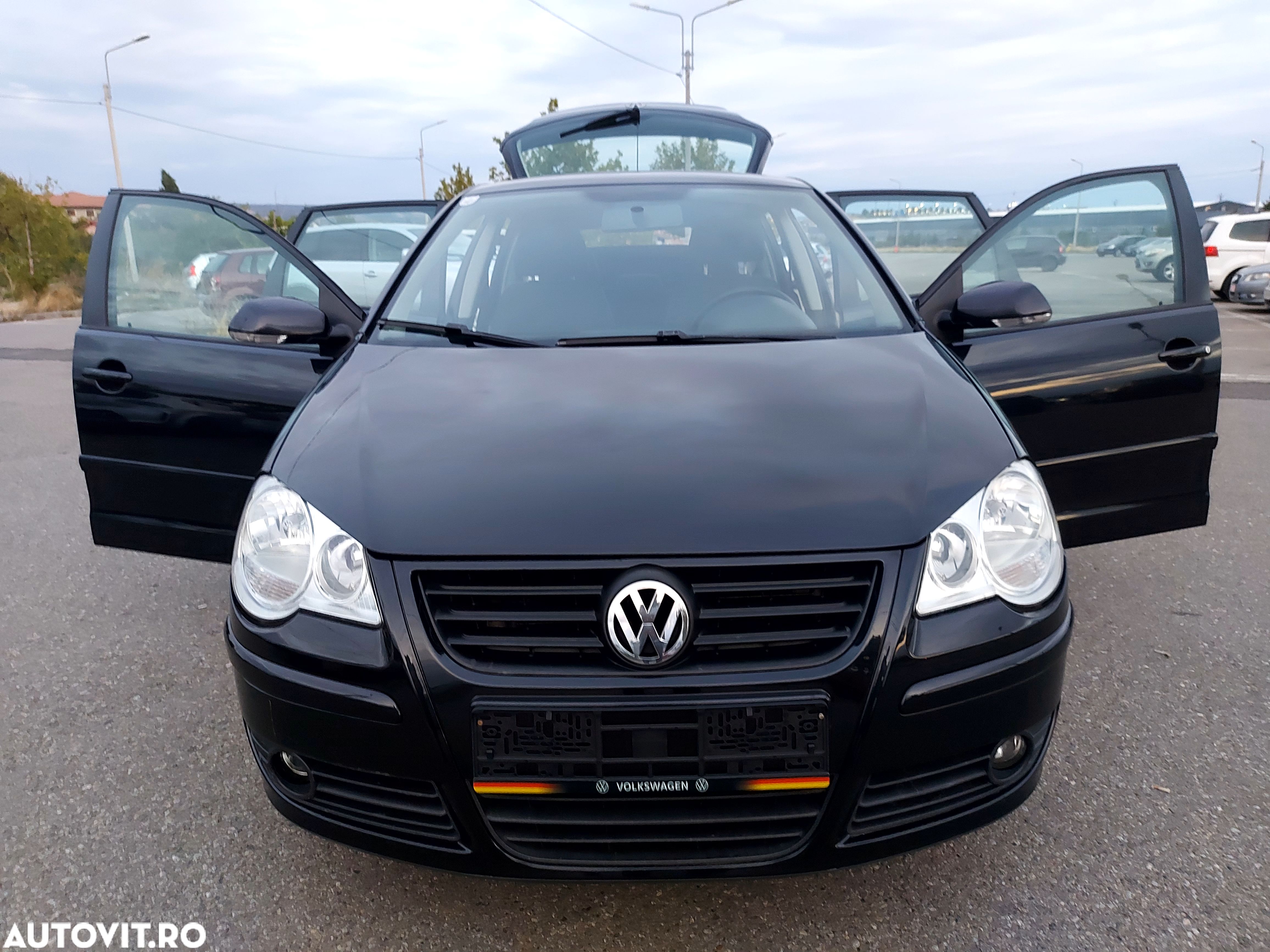 Volkswagen Polo - 1