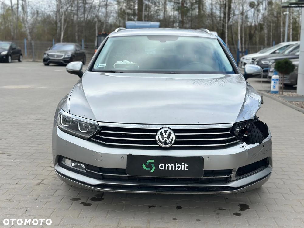 Volkswagen Passat - 2