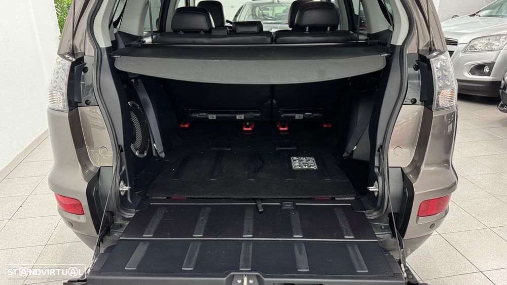 Mitsubishi Outlander 2.2 DI-D Instyle 4WD - 38