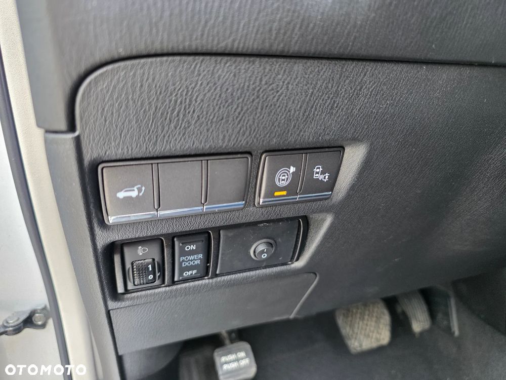 Infiniti QX80 - 4