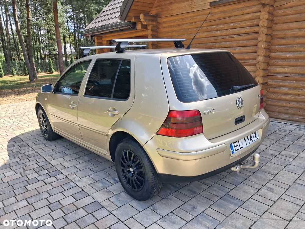Volkswagen Golf - 3