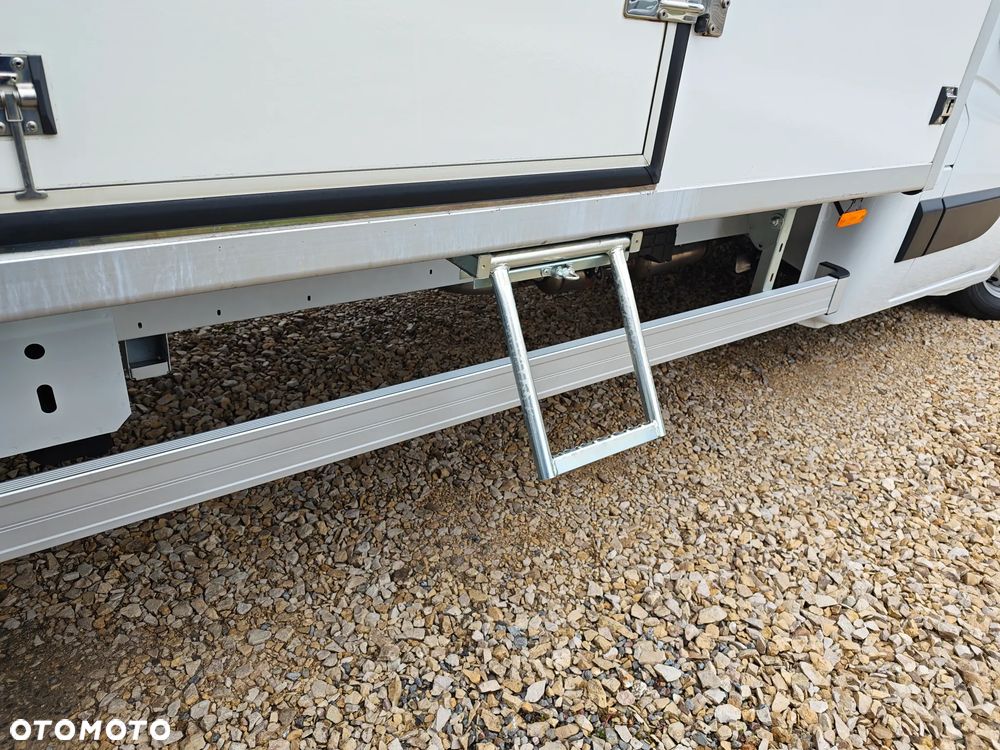 Renault MASTER 2.3DCI 165KM* Kontener 8-EuroPalet dł.420cm, szer.220cm, wys.230cm* POLSKI SALON** 172 TYŚ KM** DMC do 3.5T kat.B** - 32