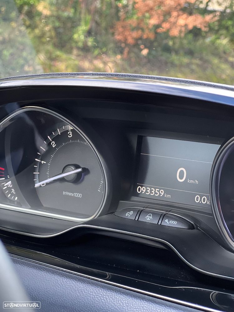 Peugeot 208 PureTech 82 Winter Edition - 12