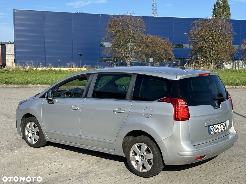 Peugeot 5008 - 5