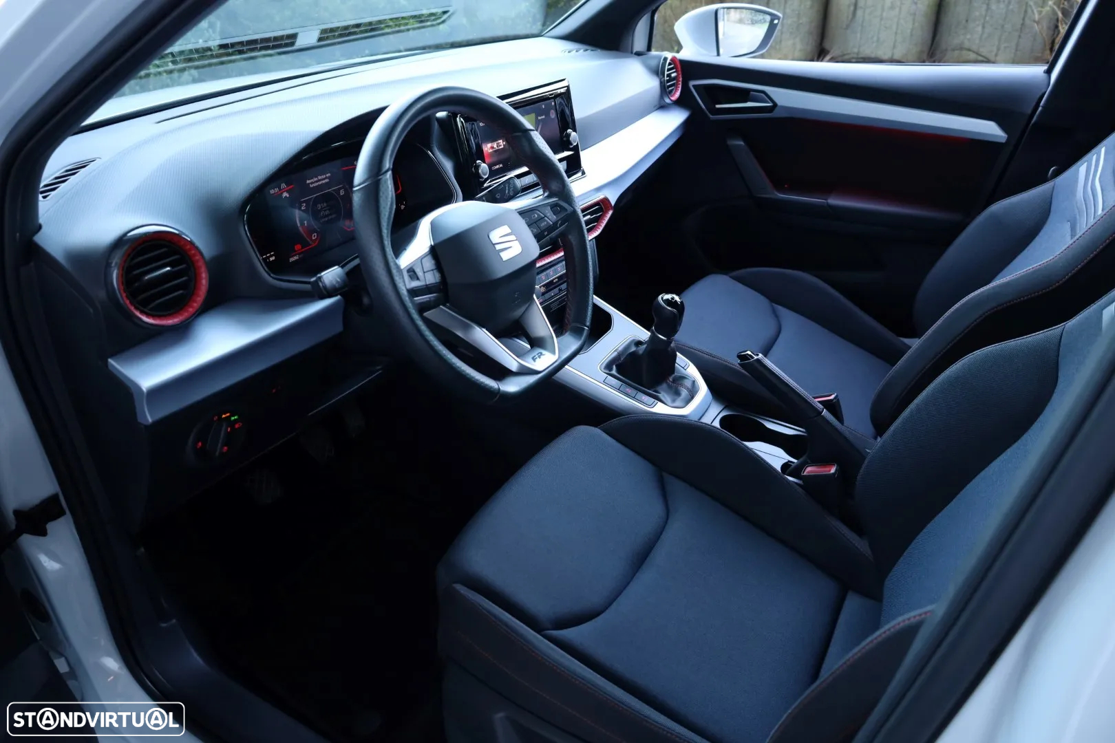 SEAT Arona 1.0 TSI FR - 40