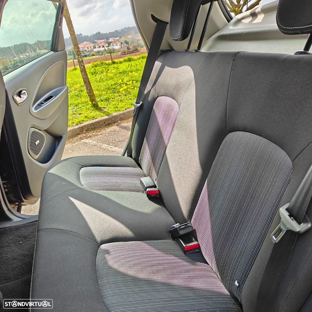 Renault Zoe (c/ Bateria) 41 kwh Intens - 23