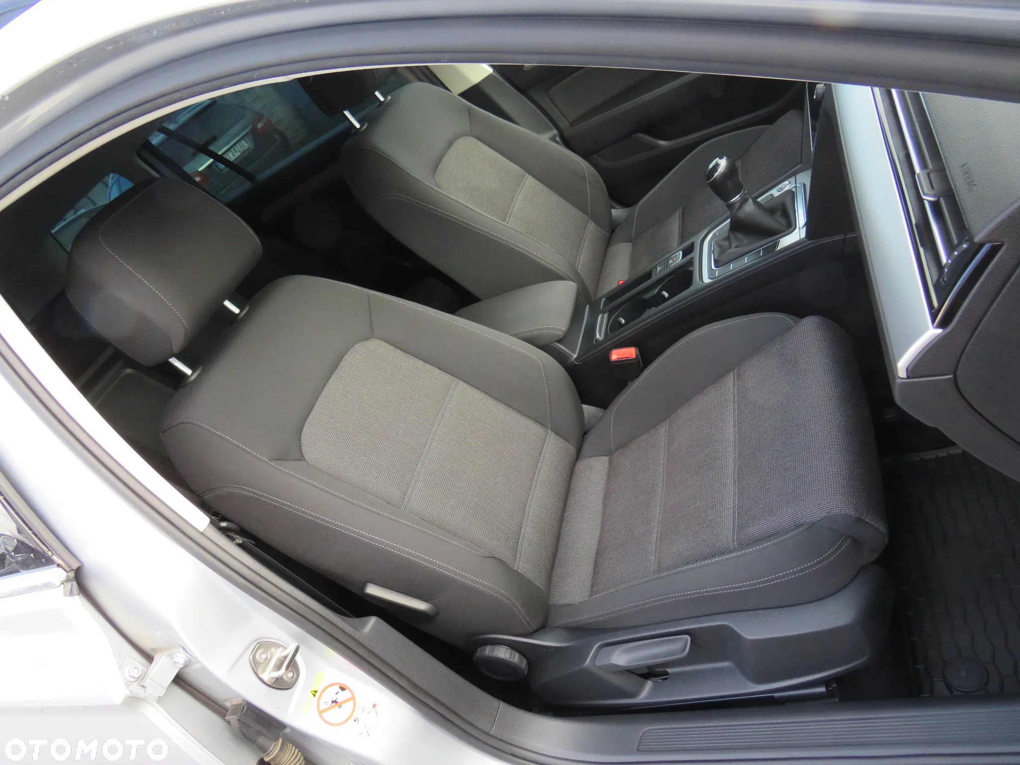 Volkswagen Passat 2.0 TDI BMT Comfortline - 37