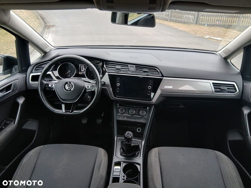 Volkswagen Touran 1.6 TDI BMT Comfortline - 28