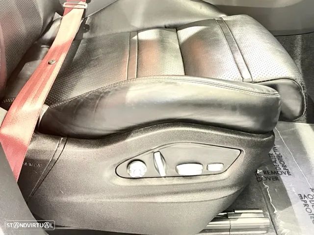 Porsche Cayenne Platinum Edition - 25
