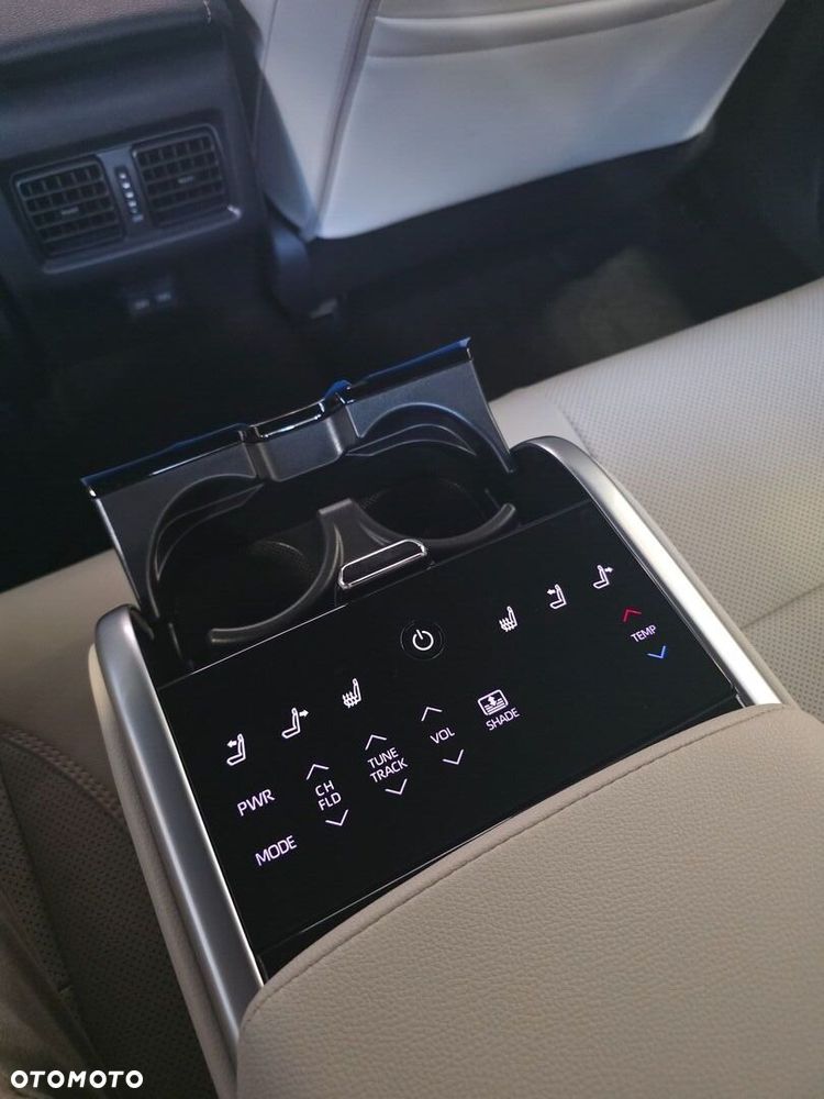 Toyota Camry - 19