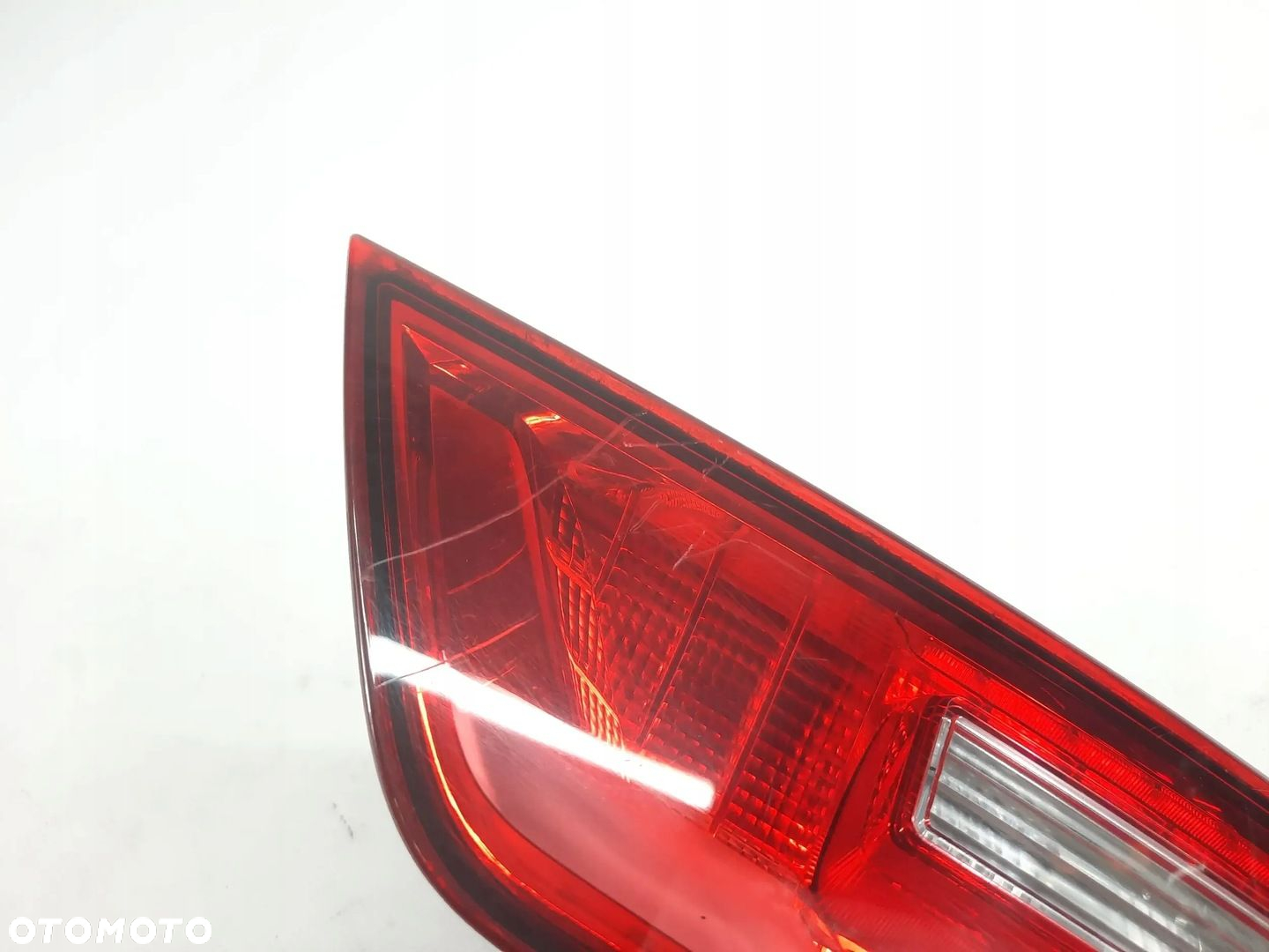LAMPA TYLNA PRAWA W KLAPE PRAWY TYŁ JAGUAR F-PACE X761 HK83-15K272-AA - 2