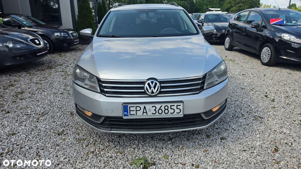Volkswagen Passat 2.0 Blue TDI SCR Comfortline - 10