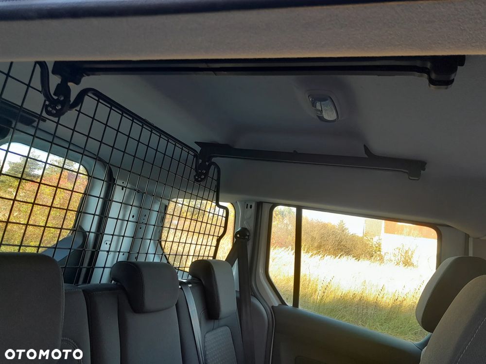 Ford Transit Connect - 10