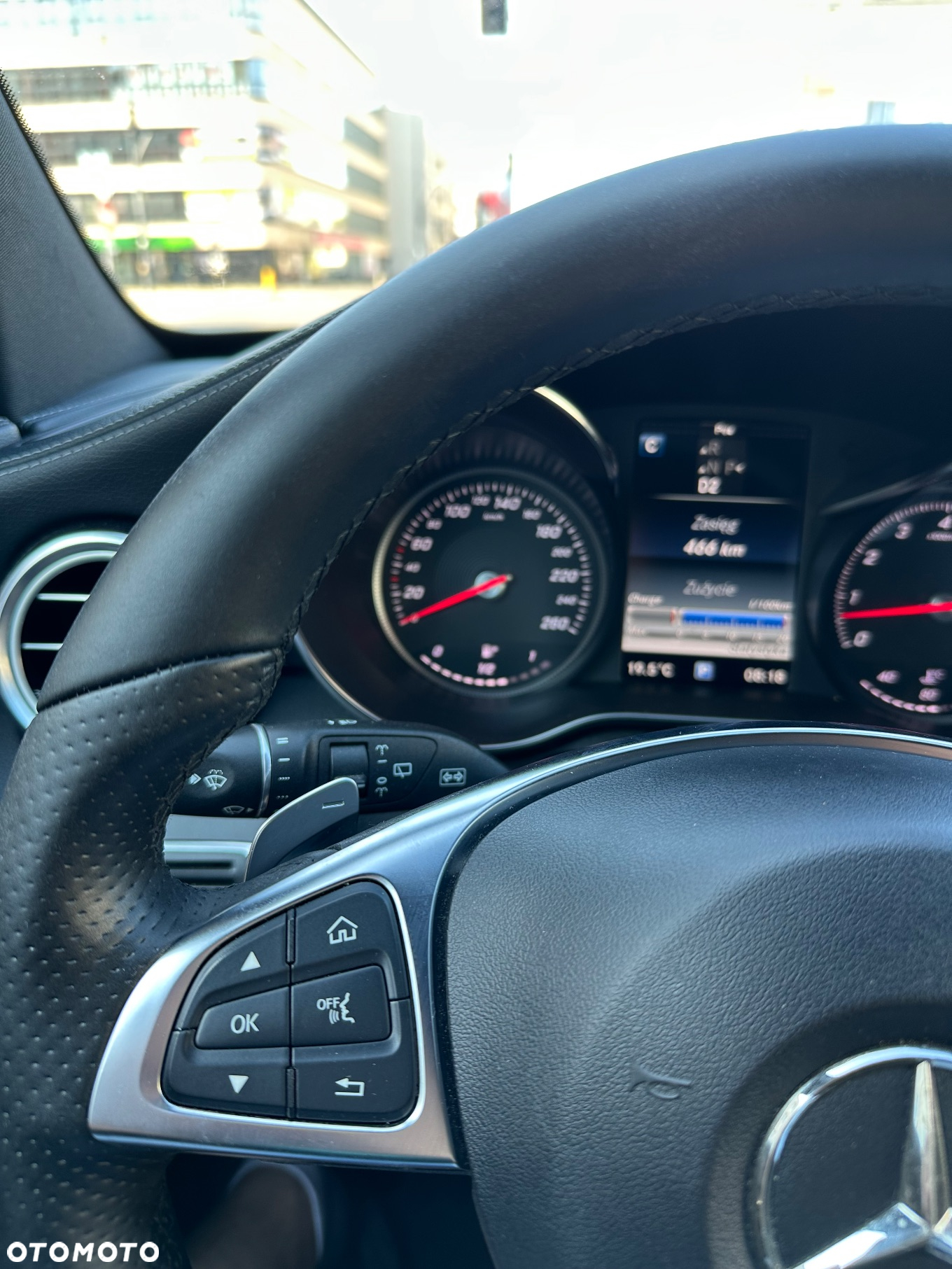 Mercedes-Benz Klasa C 200 4-Matic 9G-TRONIC - 34