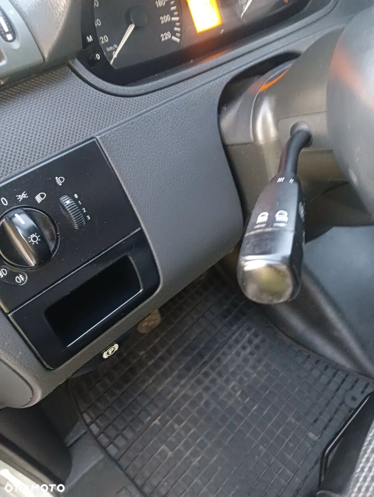Mercedes-Benz VITO - 19