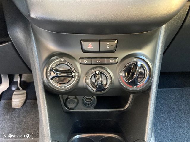 Peugeot 208 1.6 BlueHDi Style - 21