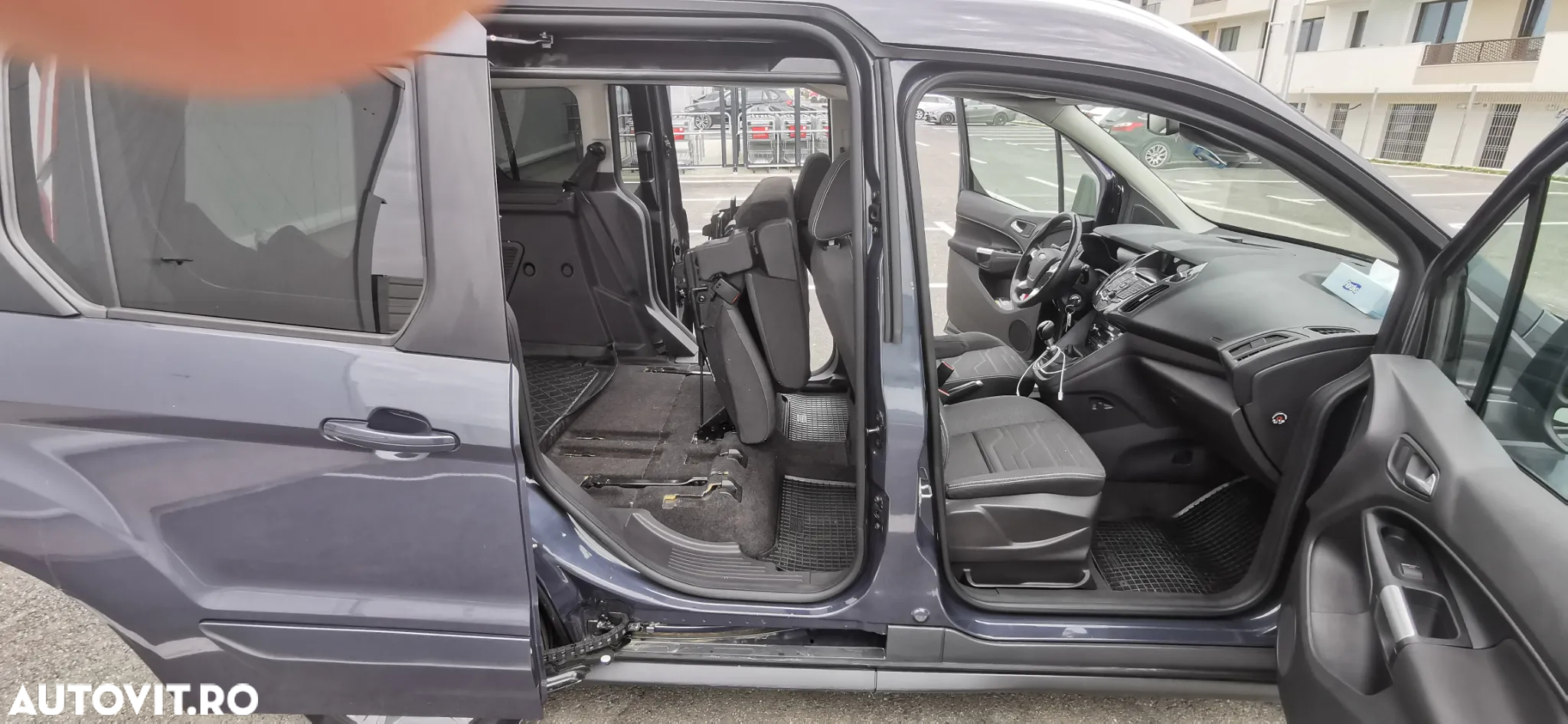 Ford Tourneo Connect 1.0 EcoBoost SWB (L1) Titanium - 13