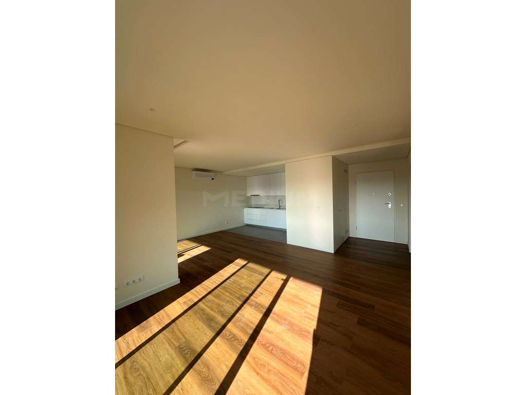 Apartamento T1 Novo no Condomínio 'Verde Vale' - Grande imagem: 2/17