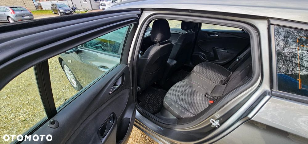 Opel Astra 1.6 CDTI Sport - 10