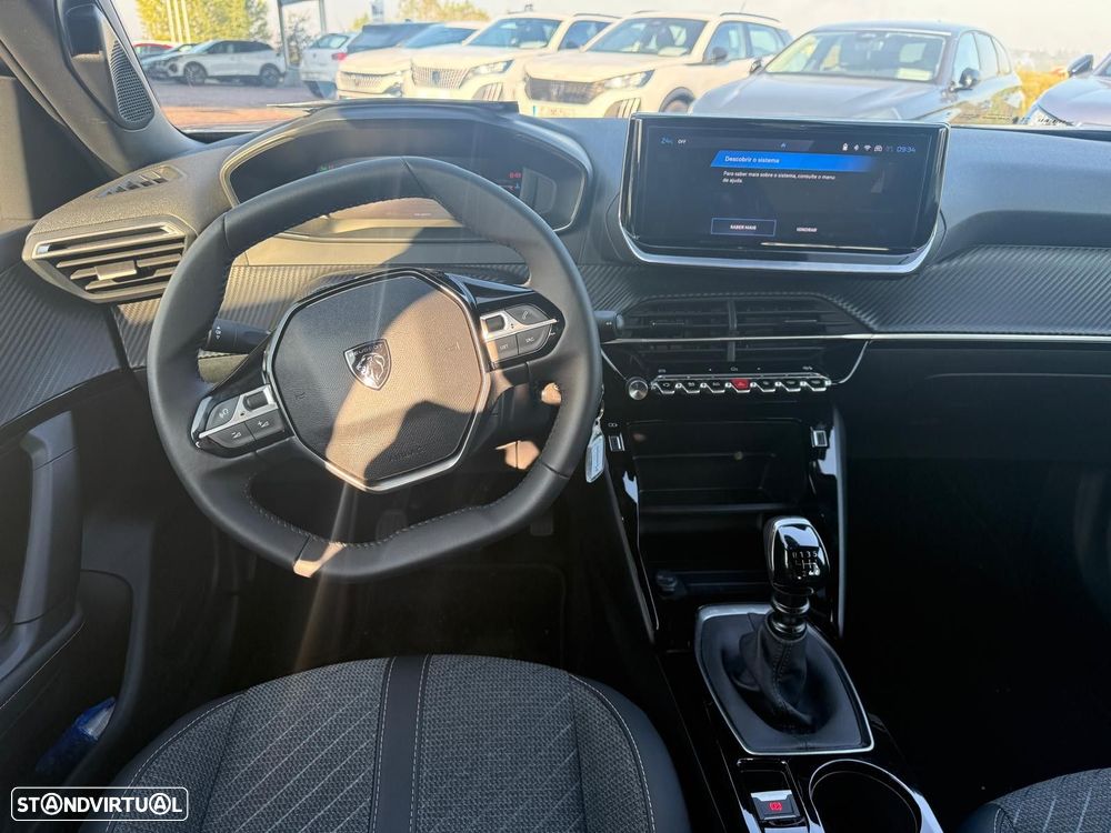 Peugeot 2008 - 8