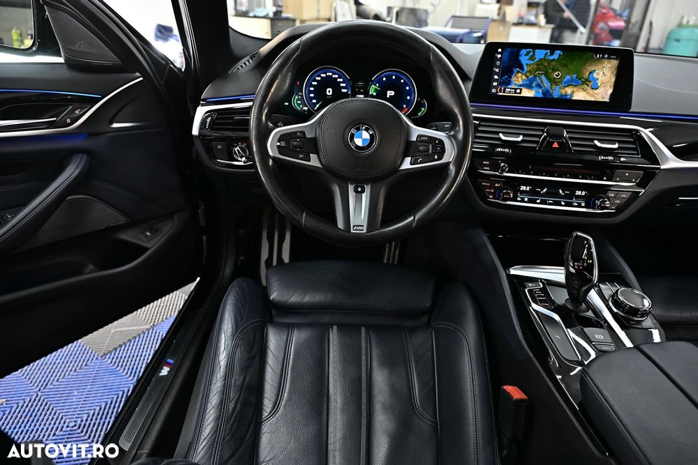 BMW Seria 5 530i xDrive AT - 36