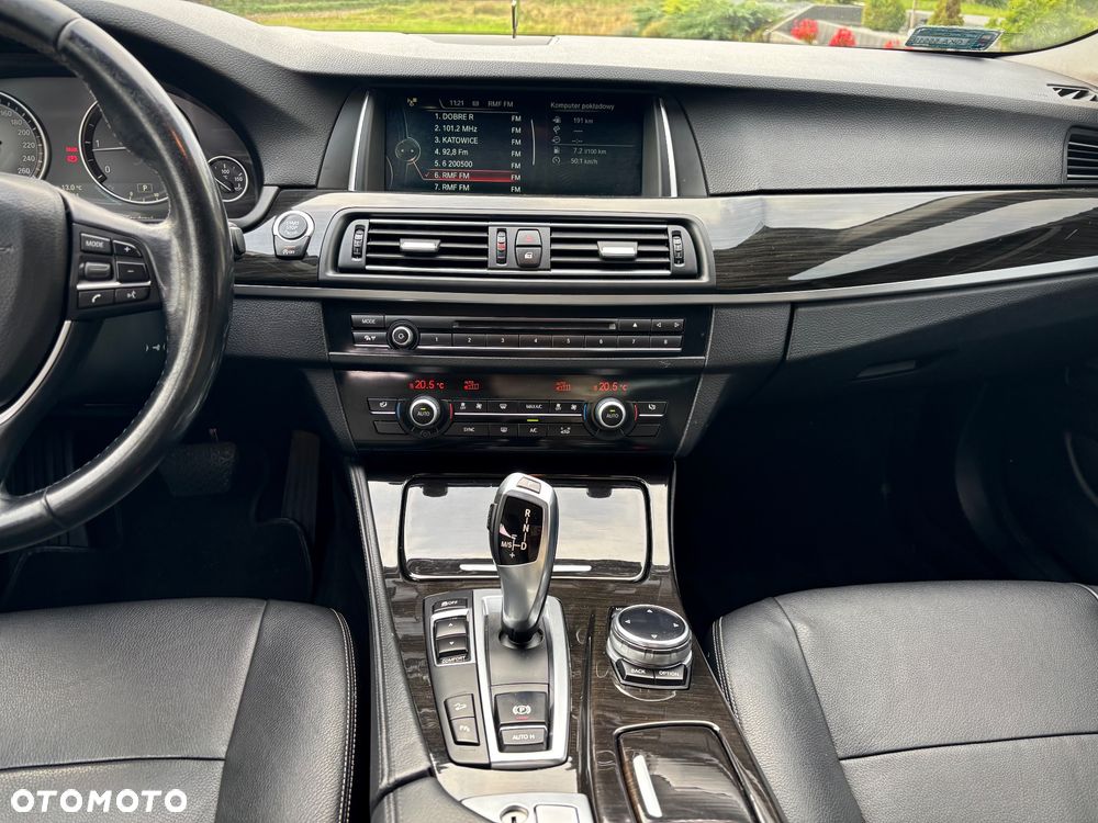 BMW Seria 5 525d xDrive Luxury Line - 20