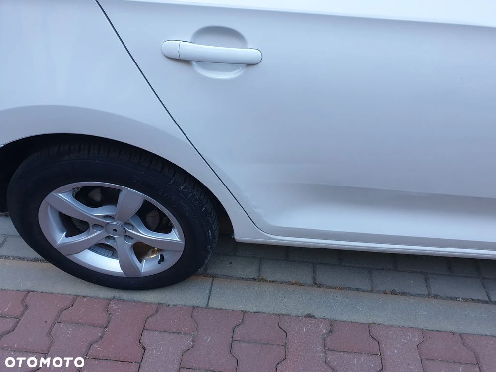 Skoda RAPID - 12